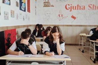 ბანგლადეში, კოქსის ბაზარი — მეწყერისგან დაზარალებული სკოლის შენობა ლტოლვილთა ბანაკში