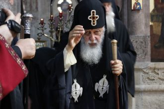 სულიერი ლიდერი მოლოცვის პროცესში — ბათუმი
