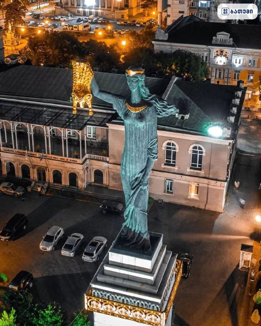 ბათუმის თავისუფლების ძეგლი ბელორუსული სახლი ბათუმში — მინიმარკეტი, მისამართი, ფასები | შენი ბათუმი