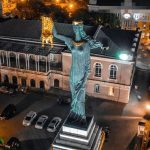 ბათუმის თავისუფლების ძეგლი ოპტიმისტი ბათუმში — ოპტიკა, მისამართი, ფასები | შენი ბათუმი