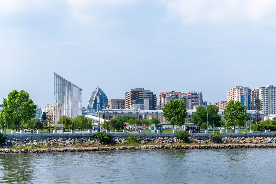 ბათუმის ტურისტული ღირსშესანიშნაობები და პრაქტიკული რჩევები ვიზიტორებისთვის