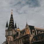 MGZAVREBI Mono Hall Batumi სამი გოჭი Puppet Theatre-ში — დაუვიწყარი შოუ ბათუმში | შენი ბათუმი