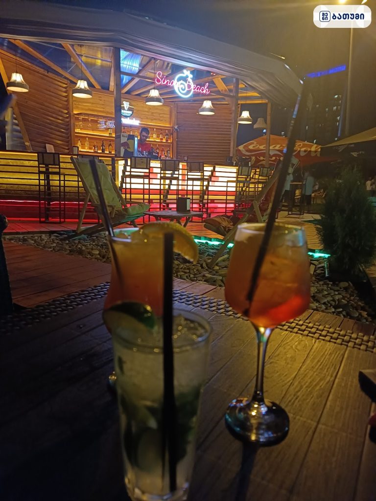 Sinori Beach ბათუმში — ბარი, მისამართი, ფასები — რესტორნები, ბათუმი · შენი ბათუმი
