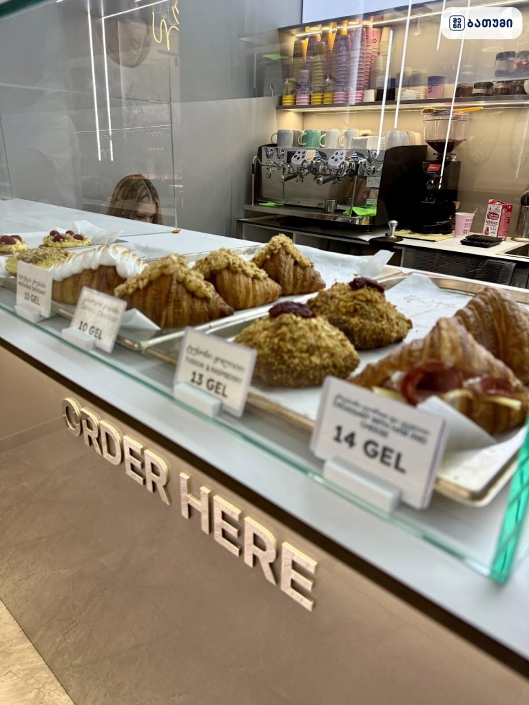 Cork Bistro ბათუმში — კაფე, მისამართი, ფასები