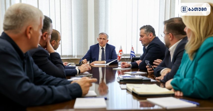 აჭარის მთავრობის თავმჯდომარემ ტურისტულ სეზონთან დაკავშირებით სამუშაო შეხვედრა გამართა ტურისტული სეზონი აჭარაში - მთავრობის შეხვედრა