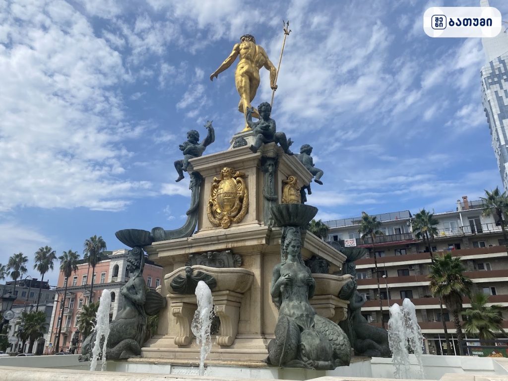 Neptune Sculpture ბათუმში — ღირსშესანიშნაობა, მისამართი, ფასები