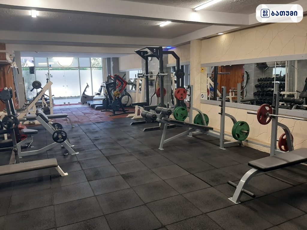 Dynamite Fitness ბათუმში — სპორტული ობიექტი, მისამართი, ფასები