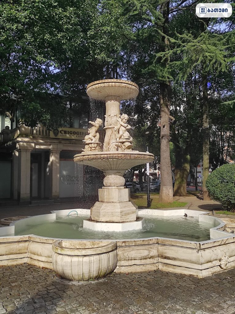 Museum Square ბათუმში — ღირსშესანიშნაობა, მისამართი, ფასები — რესტორნები, ბათუმი · შენი ბათუმი
