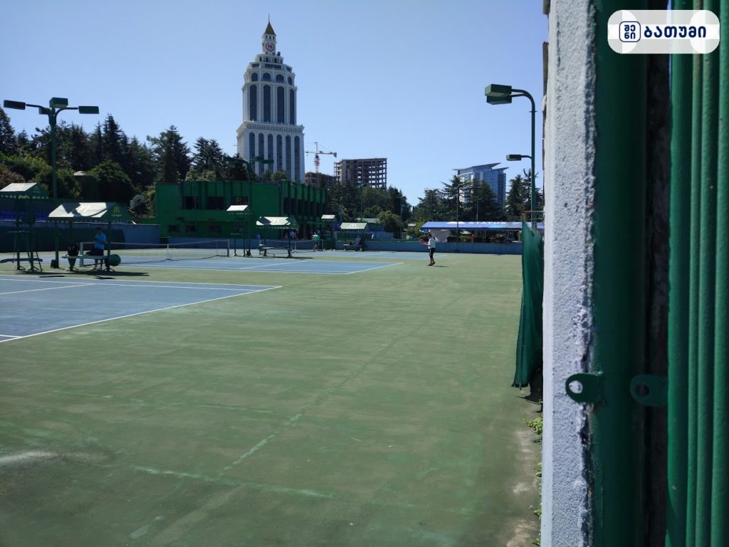 Tennis Courts — სპორტული ობიექტი ბათუმში