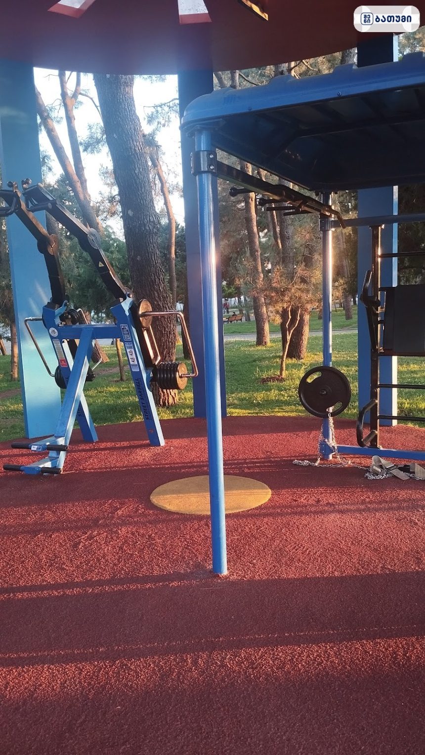 Outdoor gym Outdoor gym ბათუმში — სპორტული ობიექტი, მისამართი, ფასები | შენი ბათუმი
