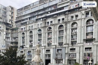 ბათუმის ისტორიული შენობა Magnolia ბათუმში — სალონი, მისამართი, ფასები | შენი ბათუმი
