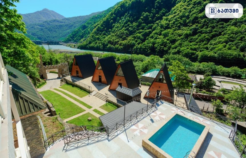 მშვენიერი კოტეჯები მთაში MACHAKHELA INN _ WINERY AND RESORT მაჭახელა ინნ ბათუმში — სასტუმრო, მისამართი, ფასები | შენი ბათუმი
