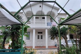 მშვენიერი სახლი ბათუმში White Guest House ბათუმში — სასტუმრო, მისამართი, ფასები | შენი ბათუმი