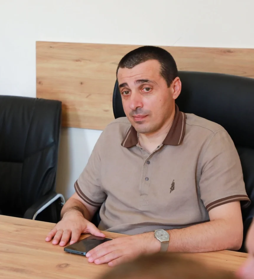 კაცი შეხვედრაზე ბათუმის საკრებულოში პრივატიზაციის გეგმაში ცვლილებები განიხილეს