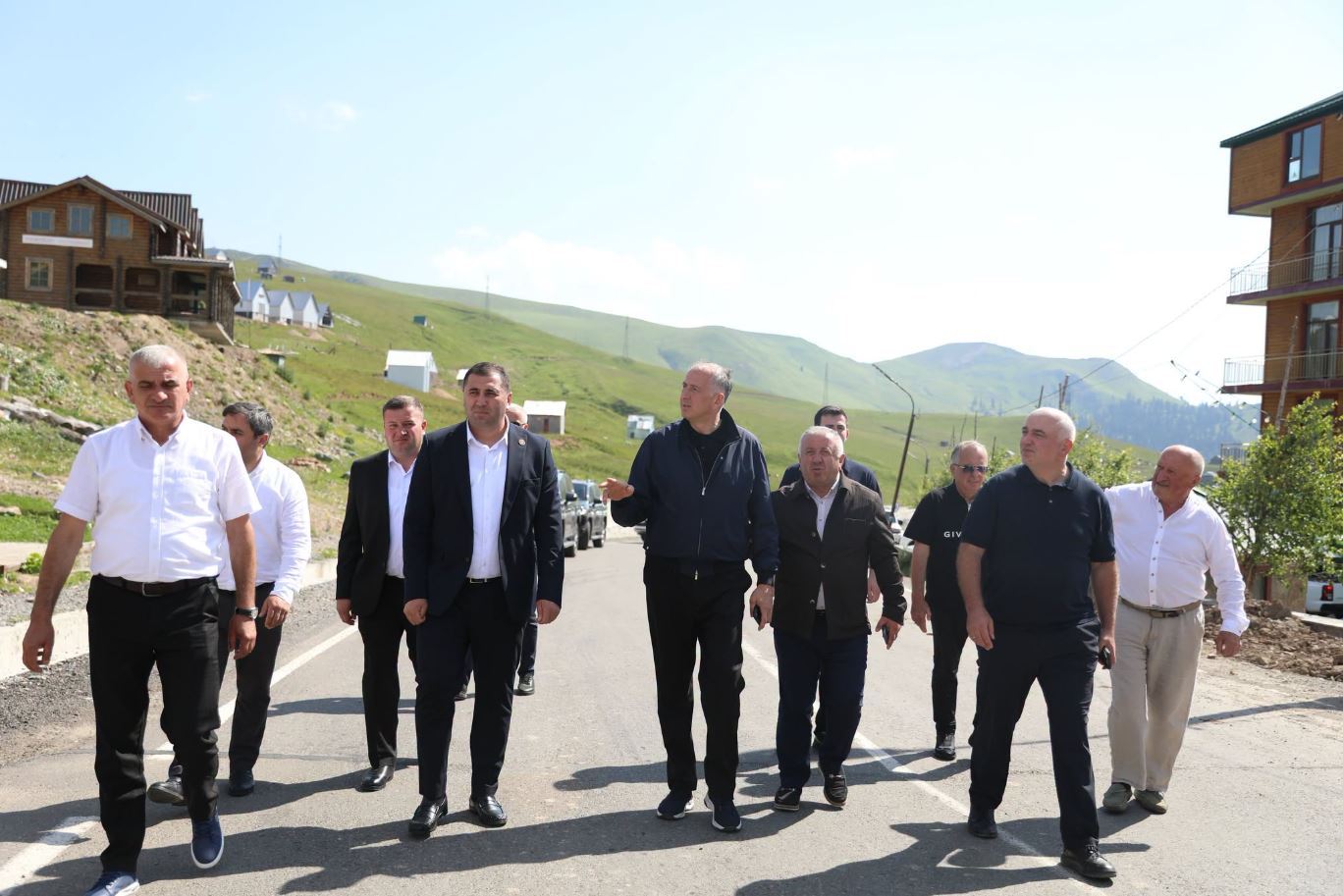 აჭარის მთავრობის თავმჯდომარე გოდერძის უღელტეხილზე მიმდინარე სამუშაოებს გაეცნო