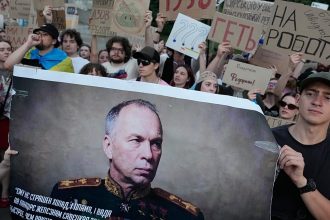 პროტესტი ბათუმში ზელენსკიმ შეცვალა უკრაინის მთავარსარდალი - დრაპატი