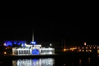 ბათუმის ღამის ხედვა ბათუმის პორტი — Batumi kapitanat Barry Kent | შენი ბათუმი | შენი ბათუმი