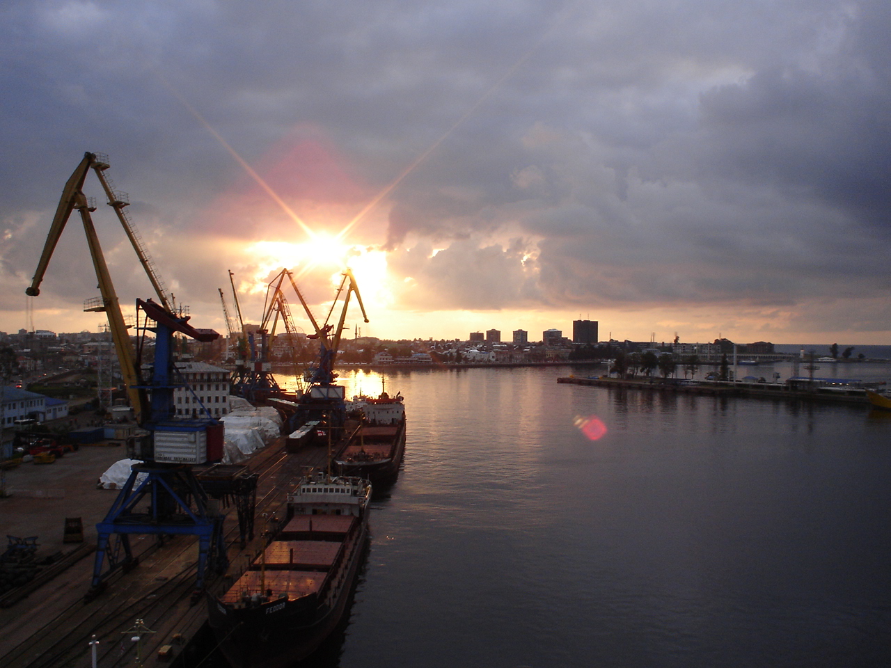 ბათუმის პორტი — Batumi port Barry Kent | შენი ბათუმი