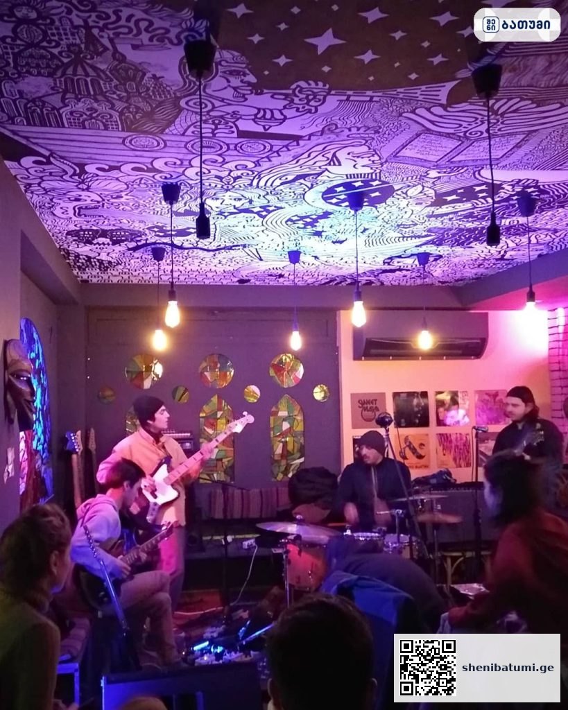 მუსიკალური საღამო ბათუმში Hostel & Bar Akvani ბათუმში — სასტუმრო, მისამართი, ფასები | შენი ბათუმი