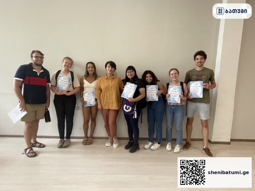 სერტიფიკატების გადაცემის ცერემონია NovaMova Batumi Summer School ბათუმში — საჯარო სკოლა, მისამართი, ფასები | შენი ბათუმი