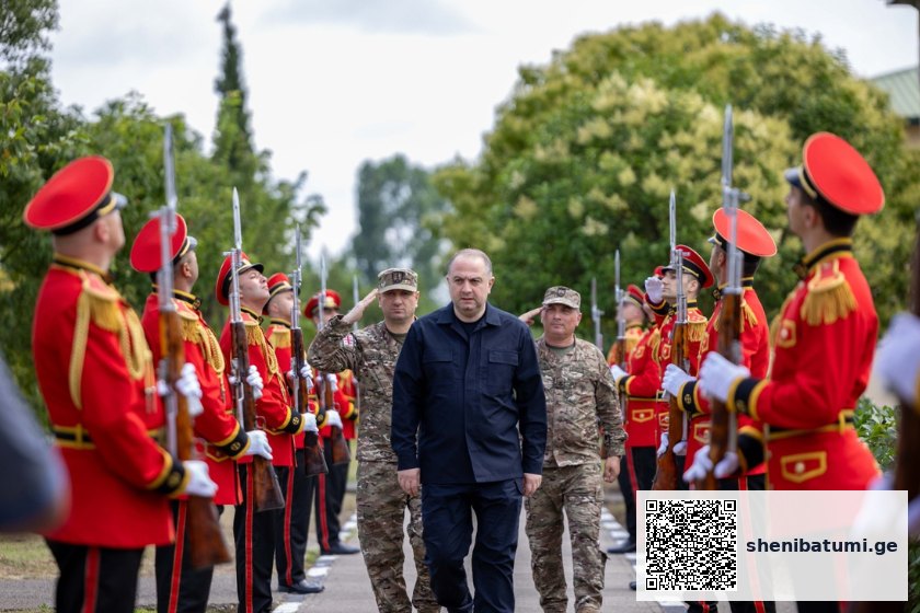 სამხედრო ცერემონია ბათუმში მე-2 ქვეითი ბრიგადა სენაკში 34 წლის იუბილეს აღნიშნავს