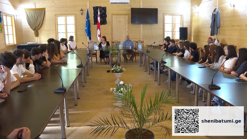 მოსწავლეთა შეხვედრა ბათუმში ჩოხატაურმა ახალგაზრდული კულტურული პროექტი უმასპინძლა