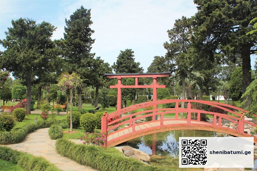 ბაღი და ხიდი ბათუმში 6 მაისის პარკი — Batumi Boulevard Japanesse Garden | შენი ბათუმი | შენი ბათუმი