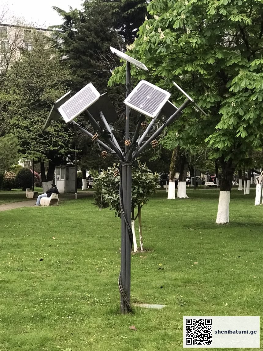 6 მაისის პარკი — Batumi2025-6may-park–solar-panels | შენი ბათუმი | შენი ბათუმი