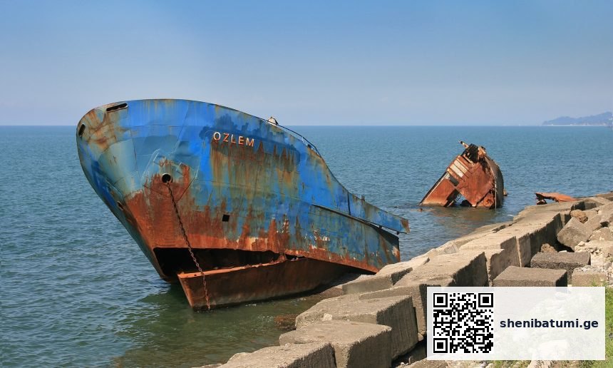 ბათუმის სანაპირო — Shipwreck Batumi Georgia R Bartz | შენი ბათუმი | შენი ბათუმი